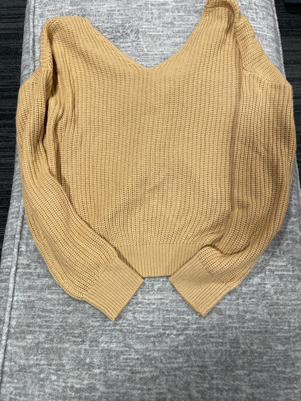 V-Neck Chunky Knit Sweater in Camel